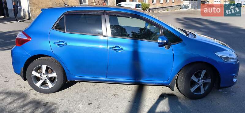 Хетчбек Toyota Auris 2011 в Києві фото 6 Хетчбек Toyota Auris 2011 в Києві
