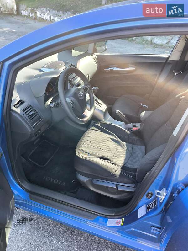 Хетчбек Toyota Auris 2011 в Києві фото 10 Хетчбек Toyota Auris 2011 в Києві
