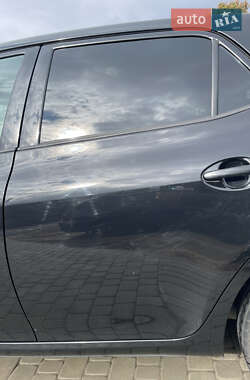 Хэтчбек Toyota Auris 2008 в 