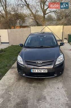Toyota Auris 2011
