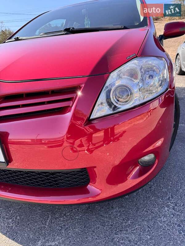 Хетчбек Toyota Auris 2010 в Чорноморську фото 2 Хетчбек Toyota Auris 2010 в Чорноморську