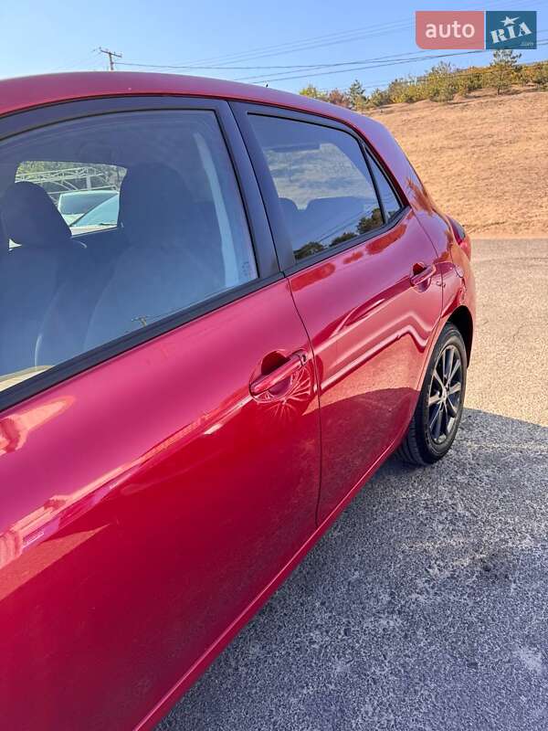 Хетчбек Toyota Auris 2010 в Чорноморську фото 6 Хетчбек Toyota Auris 2010 в Чорноморську