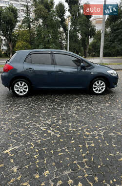 Хэтчбек Toyota Auris 2008 в 