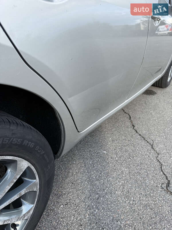 Хэтчбек Toyota Auris 2008 в Киеве