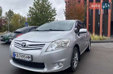Toyota Auris 2011
