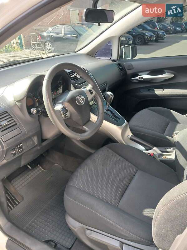 Хетчбек Toyota Auris 2012 в Вінниці