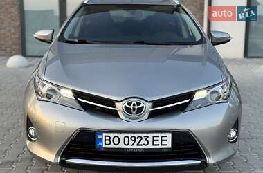 Универсал Toyota Auris 2014 в Тернополе