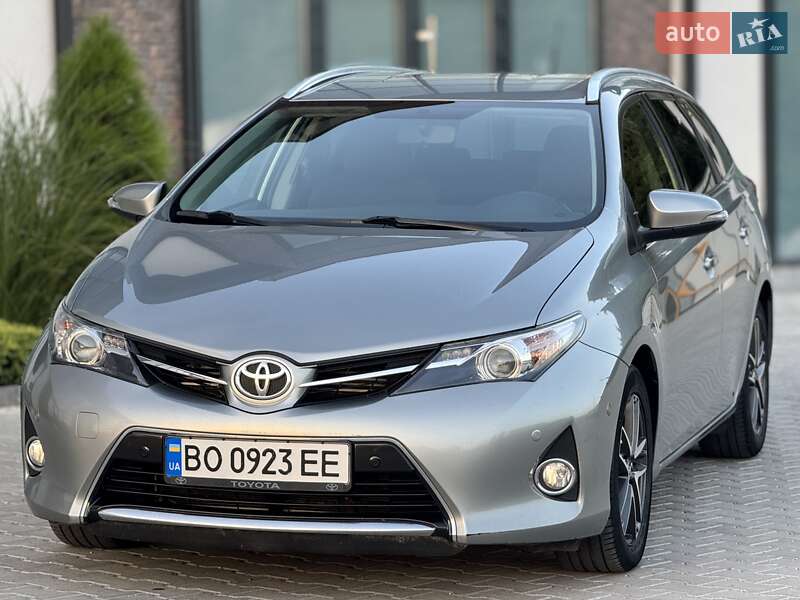 Универсал Toyota Auris 2014 в Тернополе