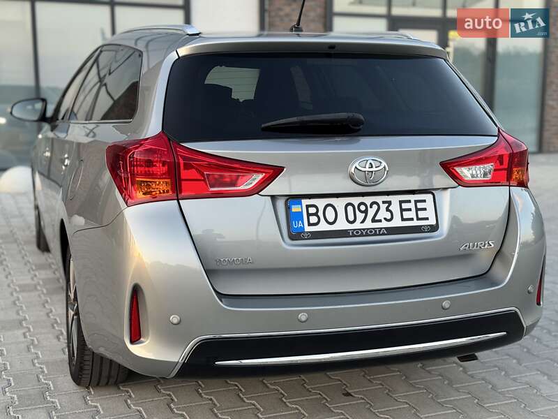 Универсал Toyota Auris 2014 в Тернополе