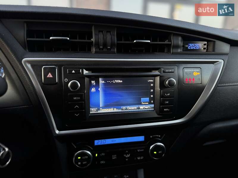Универсал Toyota Auris 2014 в Тернополе