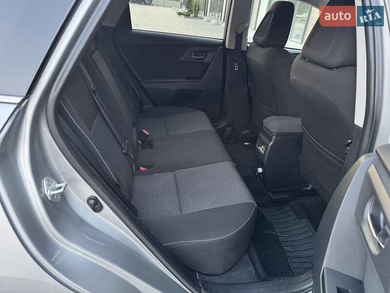 Универсал Toyota Auris 2014 в Тернополе