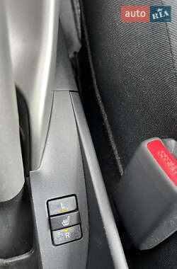 Хэтчбек Toyota Auris 2008 в 