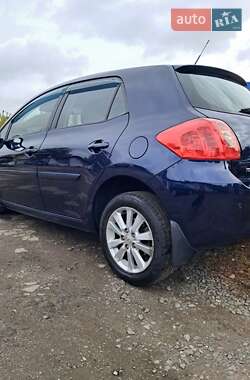 Хэтчбек Toyota Auris 2007 в 
