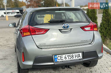 Хэтчбек Toyota Auris 2014 в 