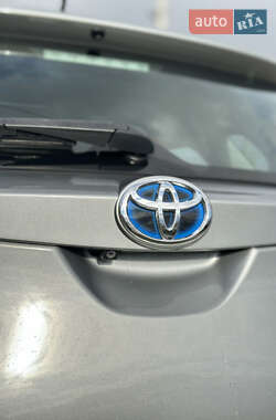 Хэтчбек Toyota Auris 2014 в 