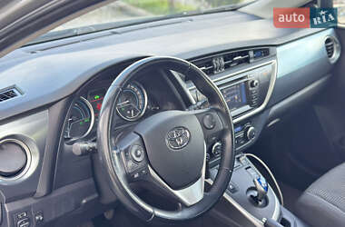 Хэтчбек Toyota Auris 2014 в 