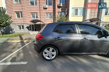 Хэтчбек Toyota Auris 2007 в 