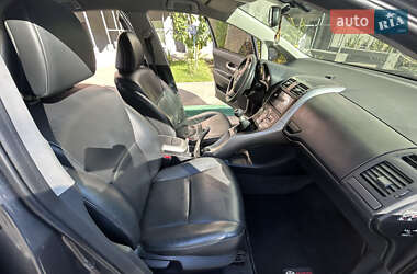Хэтчбек Toyota Auris 2007 в 