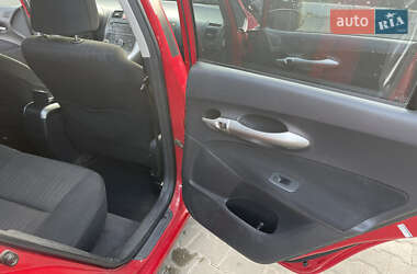 Хетчбек Toyota Auris 2007 в 