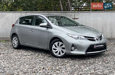 Toyota Auris 2012