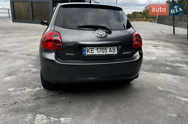 Хэтчбек Toyota Auris 2007 в 
