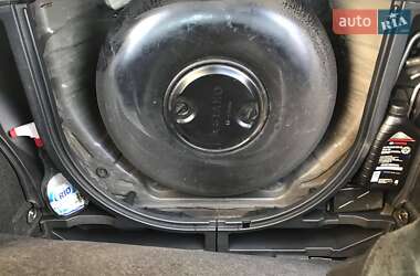 Хэтчбек Toyota Auris 2008 в 