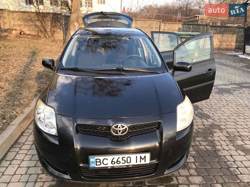 Хетчбек Toyota Auris 2008 в Львові