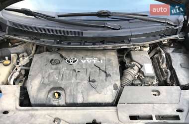 Хэтчбек Toyota Auris 2008 в 