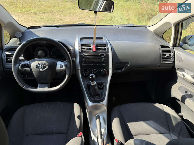 Хэтчбек Toyota Auris 2010 в Ивано-Франково фото 3 Хэтчбек Toyota Auris 2010 в Ивано-Франково
