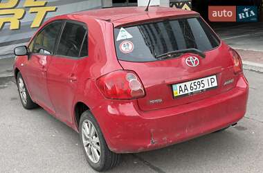 Хэтчбек Toyota Auris 2008 в 