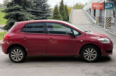 Хэтчбек Toyota Auris 2008 в 