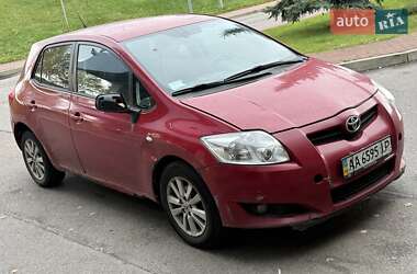 Хэтчбек Toyota Auris 2008 в 
