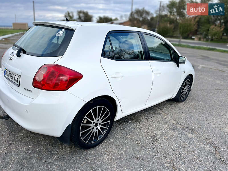 Хэтчбек Toyota Auris 2007 в Белгороде-Днестровском