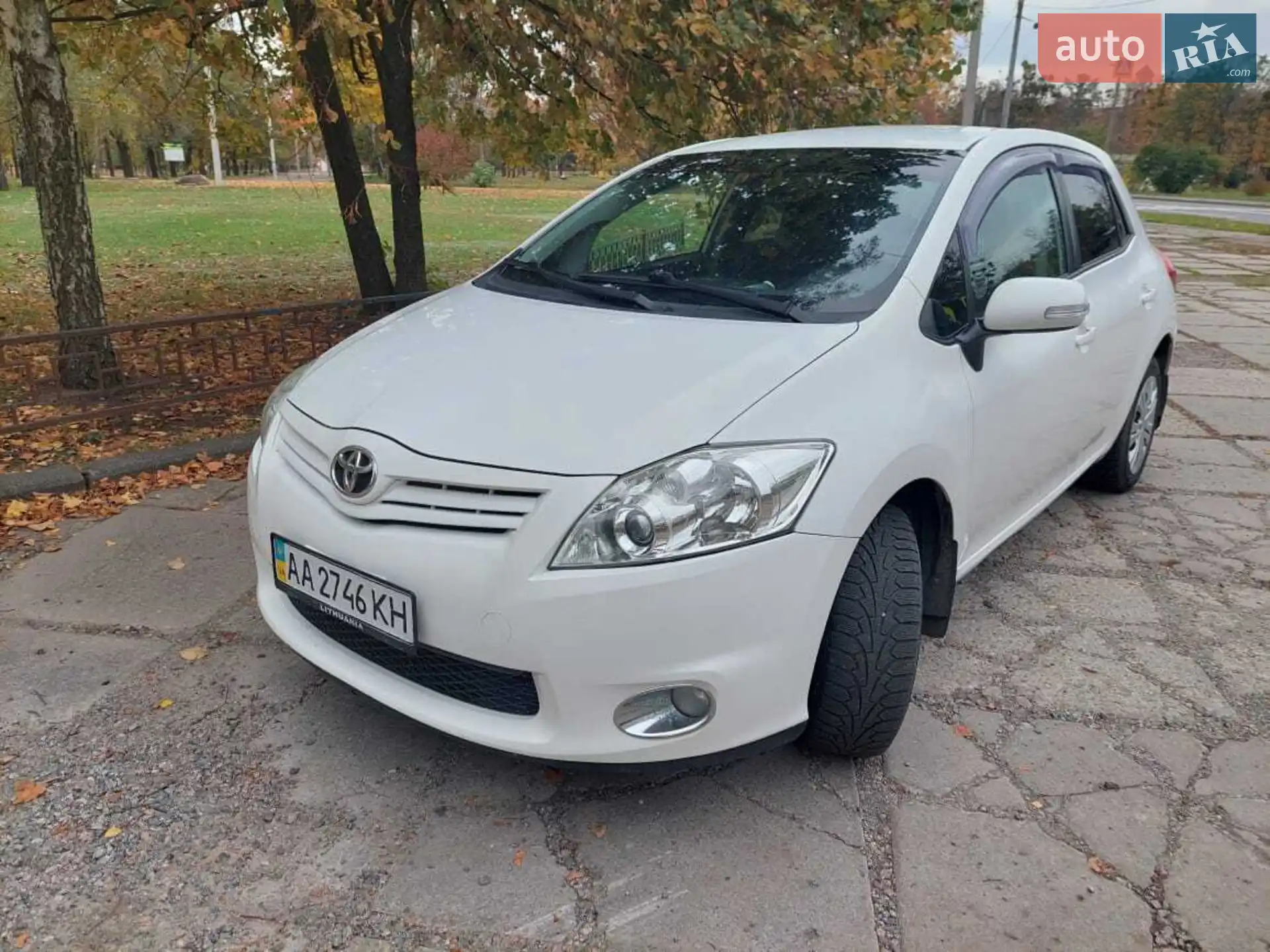 2010 Toyota Auris - мініатюра 2