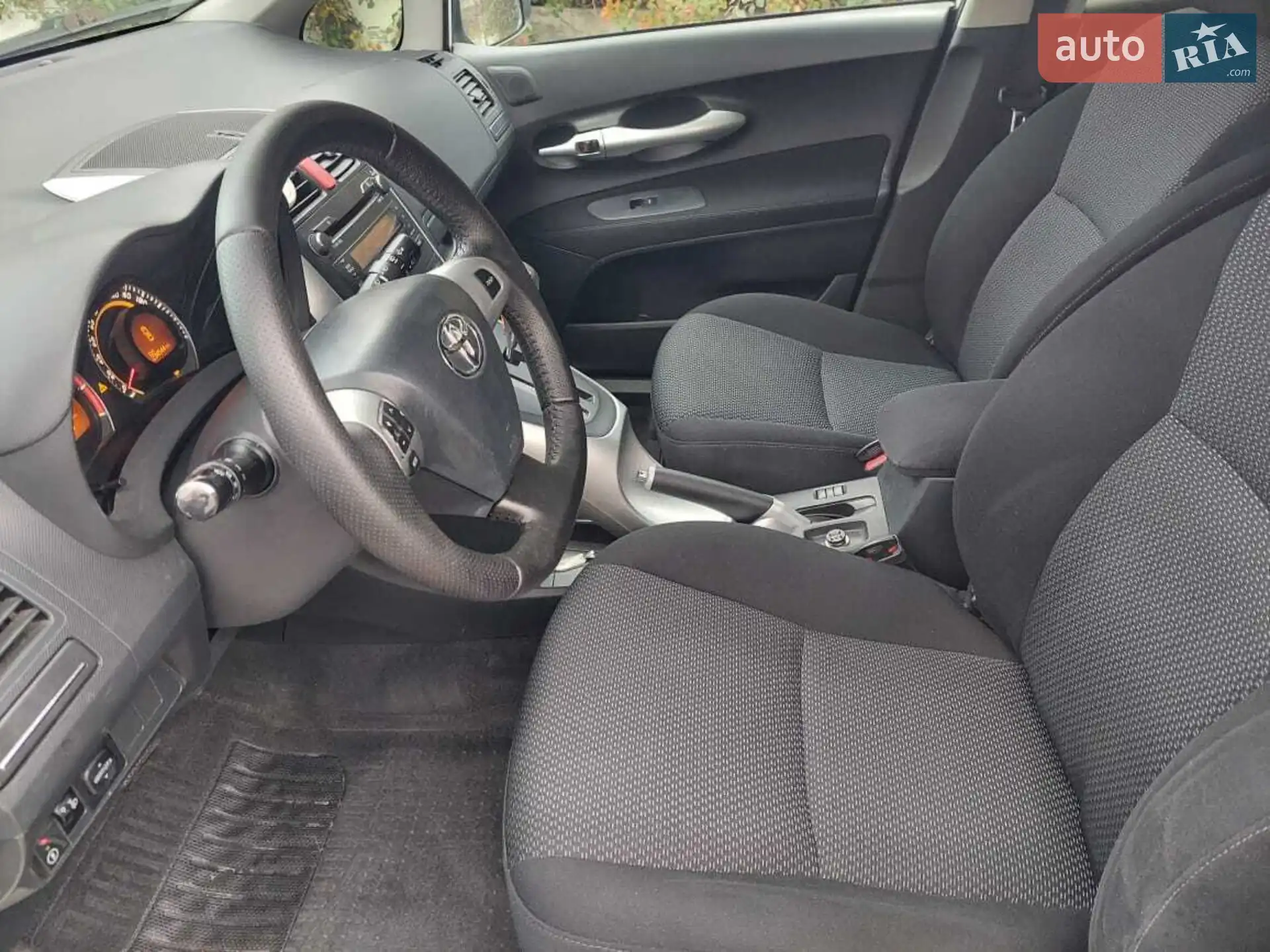 2010 Toyota Auris - мініатюра 5