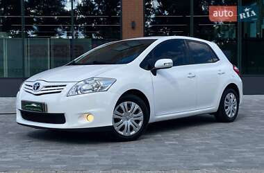 Toyota Auris 2011