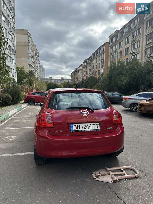 Хэтчбек Toyota Auris 2009 в Одессе