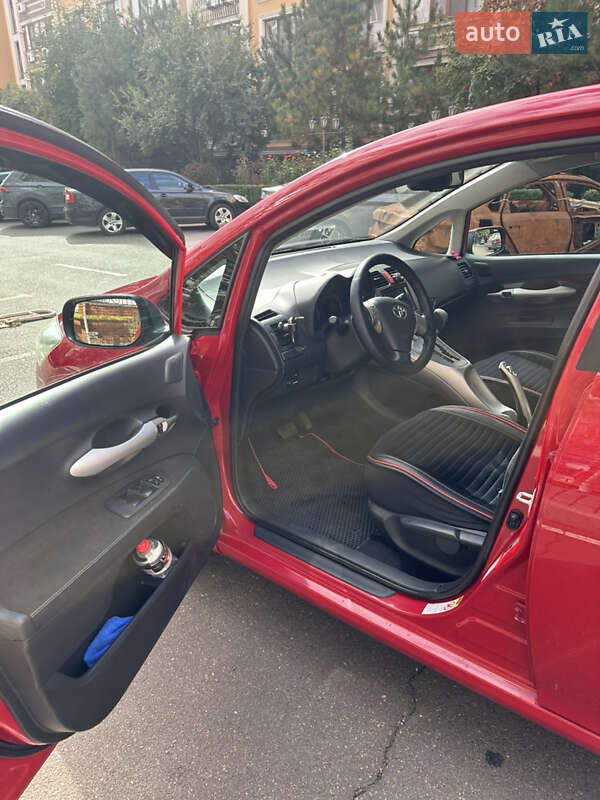 Хэтчбек Toyota Auris 2009 в Одессе