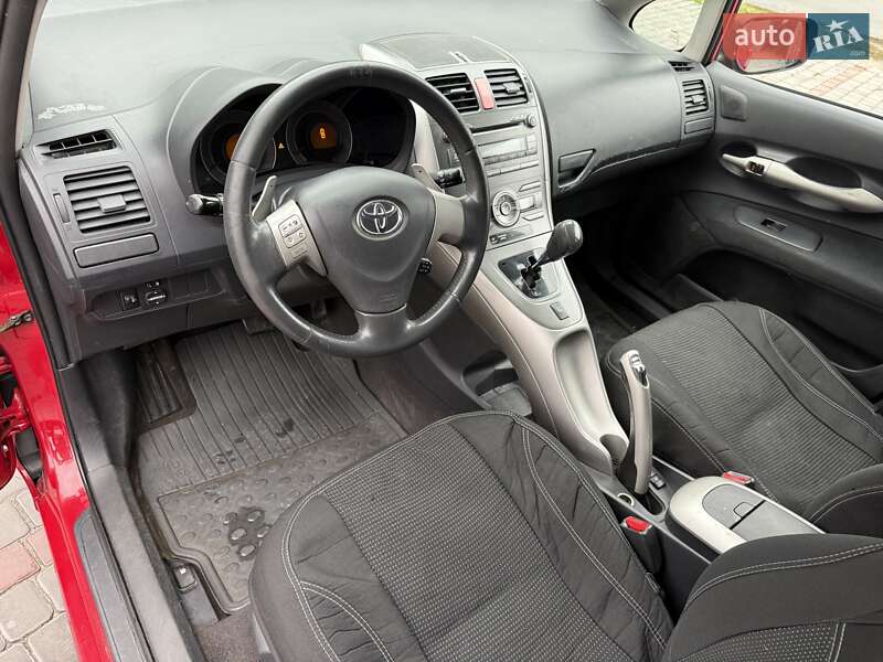 Хетчбек Toyota Auris 2008 в Кам'янському фото 46 Хетчбек Toyota Auris 2008 в Кам'янському