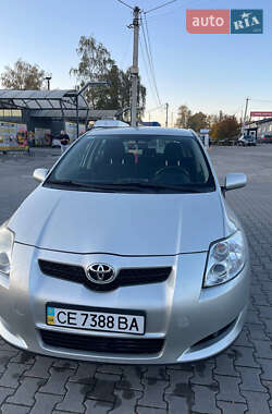 Хетчбек Toyota Auris 2008 в Чернівцях