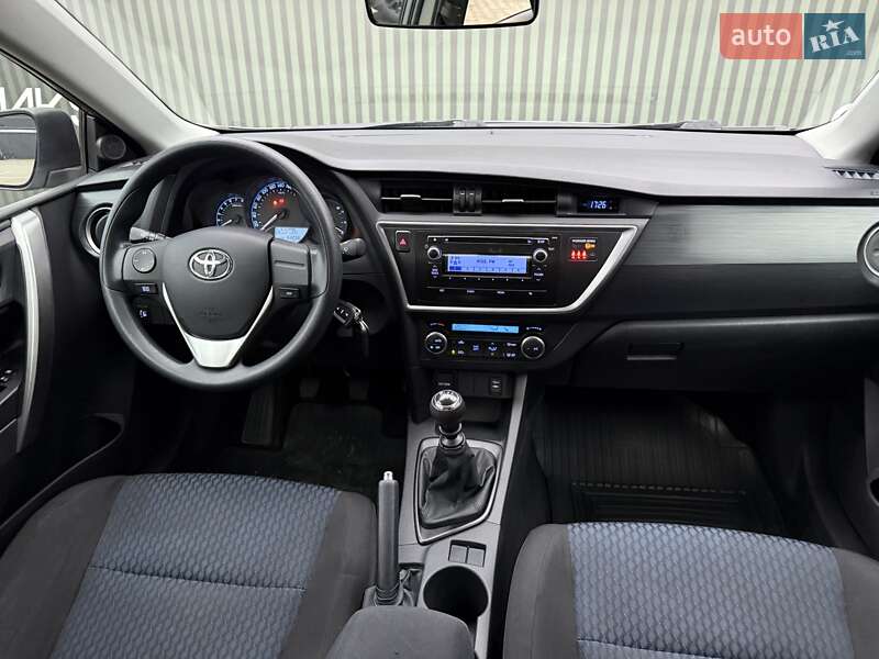 Хэтчбек Toyota Auris 2014 в Виннице