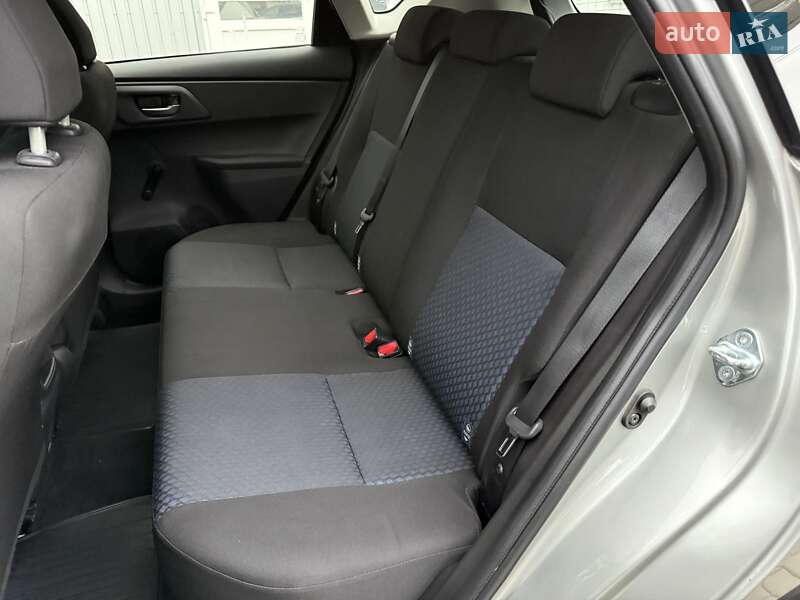 Хэтчбек Toyota Auris 2014 в Виннице