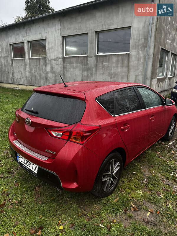 Хетчбек Toyota Auris 2014 в Львові