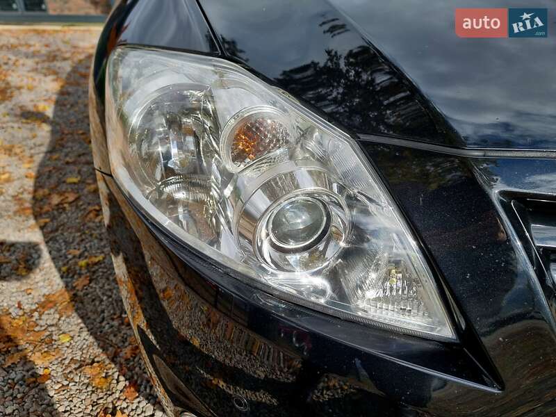 Хэтчбек Toyota Auris 2011 в Виннице фото 5 Хэтчбек Toyota Auris 2011 в Виннице