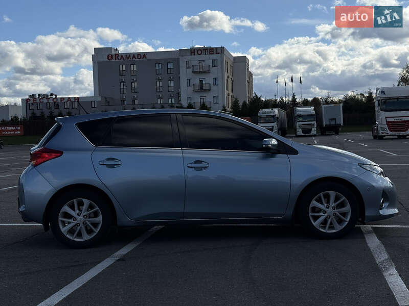 Хэтчбек Toyota Auris 2013 в Львове фото 5 Хэтчбек Toyota Auris 2013 в Львове