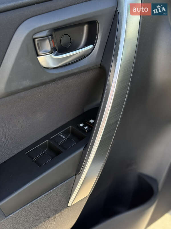 Хэтчбек Toyota Auris 2013 в Львове фото 12 Хэтчбек Toyota Auris 2013 в Львове