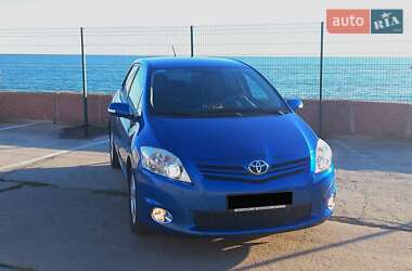 Хэтчбек Toyota Auris 2012 в Одессе
