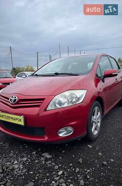 Хэтчбек Toyota Auris 2011 в Ужгороде