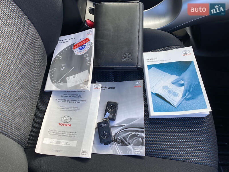 Хэтчбек Toyota Auris 2011 в Ровно фото 13 Хэтчбек Toyota Auris 2011 в Ровно