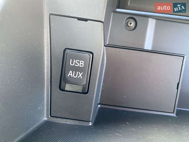 Хэтчбек Toyota Auris 2011 в Ровно фото 16 Хэтчбек Toyota Auris 2011 в Ровно